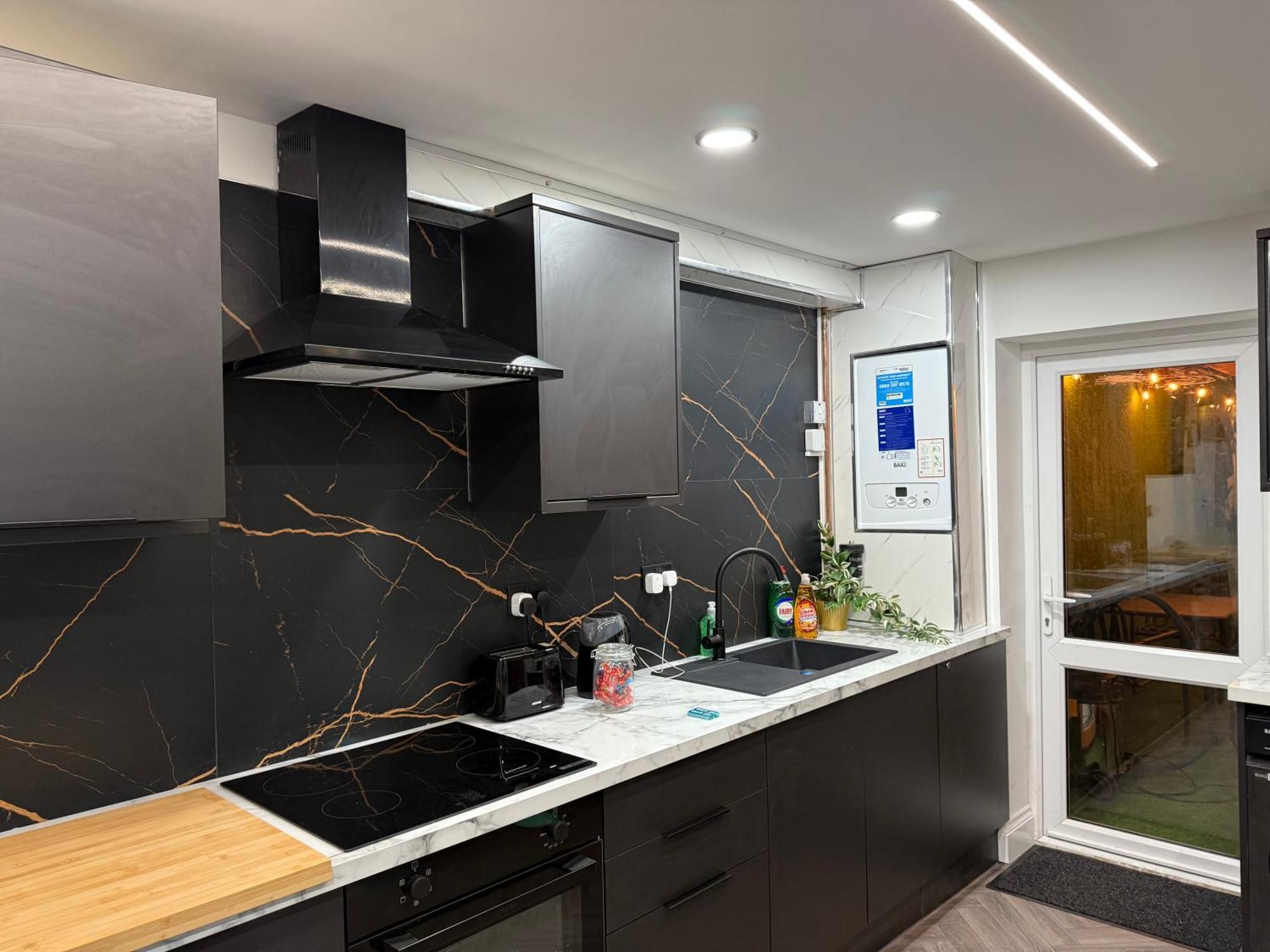Birmingham City Centre- 9 Bed House With Free Parking Exterior photo